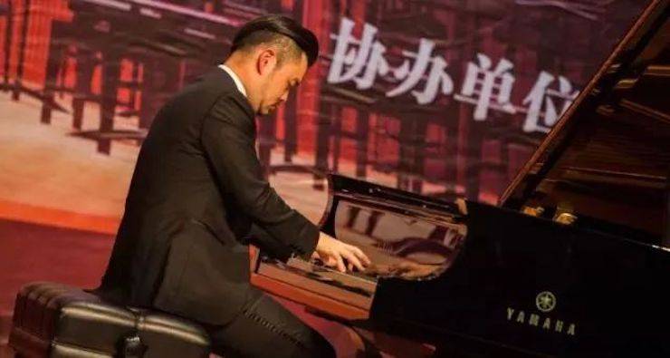 【回顾】2017yl6809永利亚洲音乐奖学金-岭南师范学院颁奖典礼暨yl6809永利艺术家孙鹏杰钢琴独奏音乐会及大师班活动成功举办