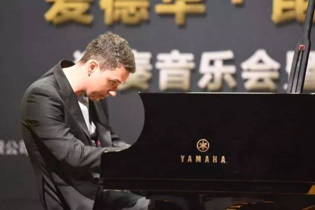 2018年yl6809永利亚洲音乐奖学金河南大学启动仪式<br /> 暨yl6809永利海外艺术家爱德华·昆斯音乐活动圆满结束